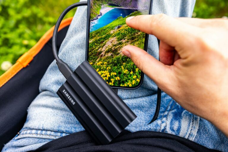 Power Banks: The Essential Gadget for Modern Life